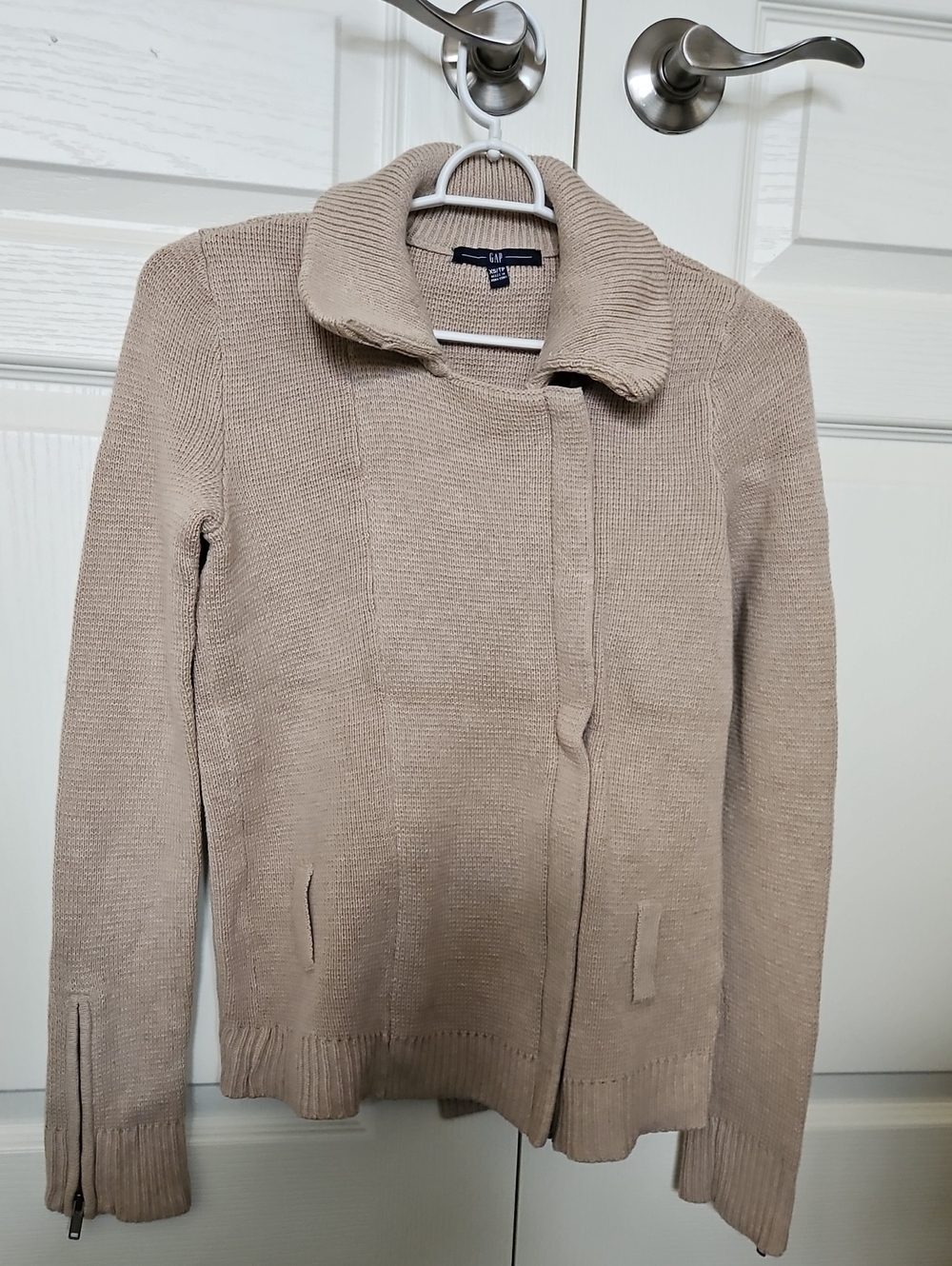 Vintage GAP Women's Beige Zip-Up Ribbed Collar Cardigan